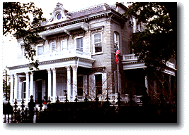 photo of Old Mansion